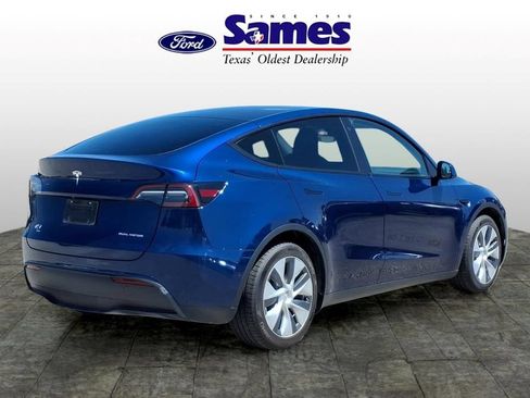 Used 2022 Tesla Model Y Long Range AWD/4WD image 5