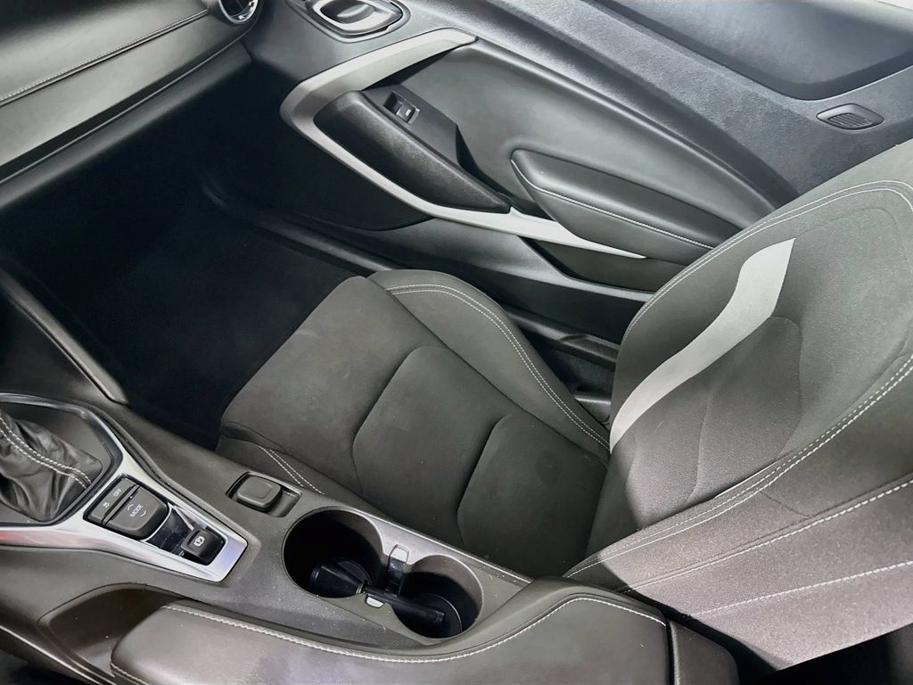 Used 2021 Chevrolet Camaro SS RWD image 23