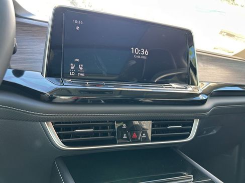 New 2026 Volkswagen Atlas SEL Premium R-Line image 32