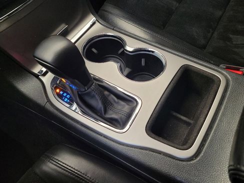 Used 2018 Jeep Grand Cherokee Altitude AWD/4WD image 26