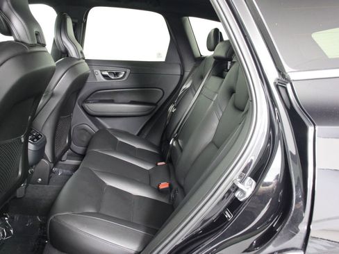 Used 2019 Volvo XC60 T5 Inscription FWD image 32