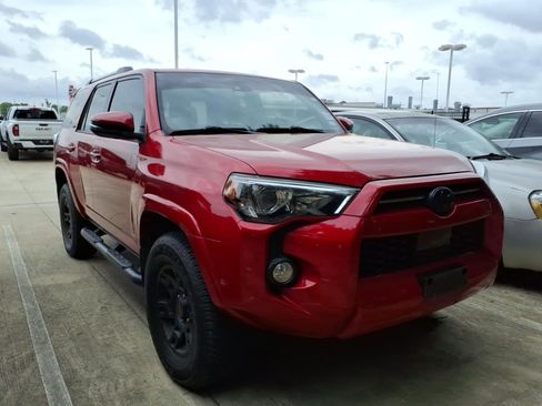 Certified 2020 Toyota 4Runner SR5 Premium w/ Moonroof Package AWD/4WD image 1