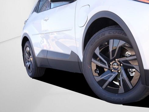 New 2026 Toyota C-HR AWD/4WD image 3