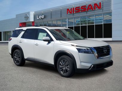 New 2025 Nissan Pathfinder SV