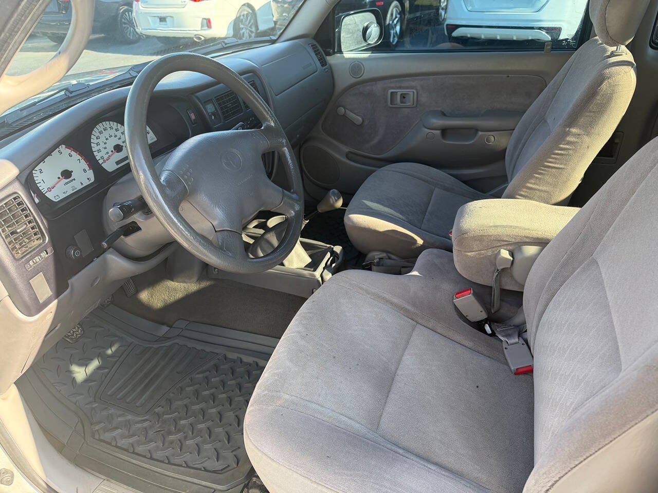 Used 2004 Toyota Tacoma 2WD Xtracab w/ SR5 Pkg image 10