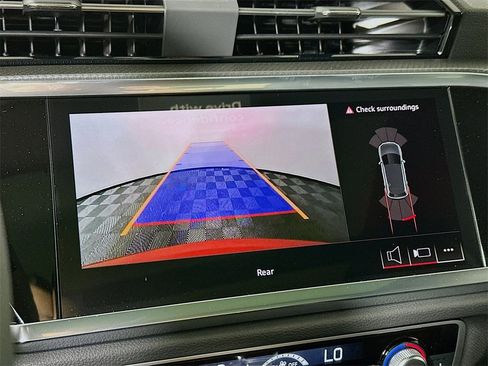 New 2025 Audi Q3 2.0T Premium image 23