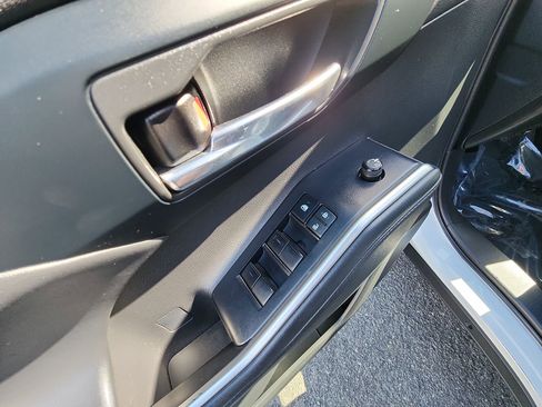 Used 2022 Toyota Highlander XLE image 15