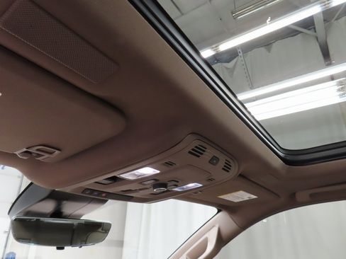 Used 2025 GMC Yukon Denali image 28