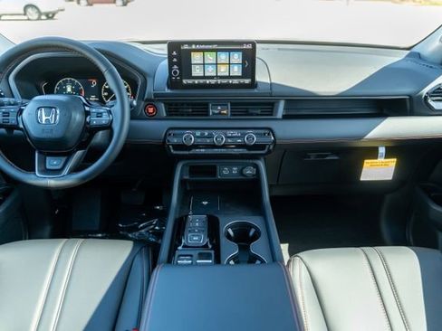 New 2025 Honda Pilot TrailSport image 14