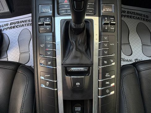 Used 2017 Porsche Macan S AWD/4WD image 36