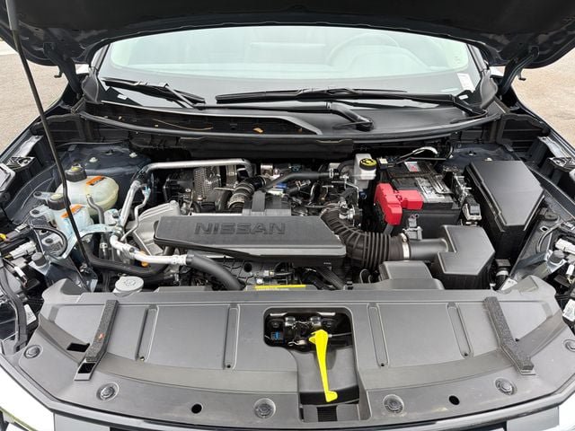 Used 2026 Nissan Rogue SL FWD image 15