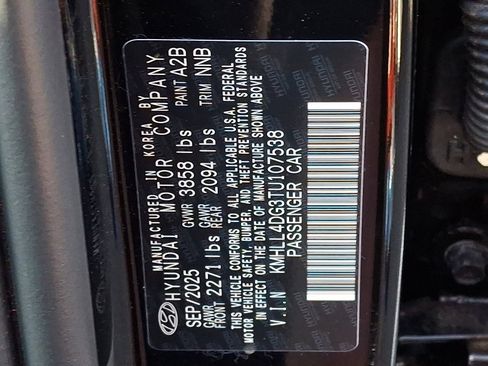 Used 2026 Hyundai Elantra SE FWD image 28