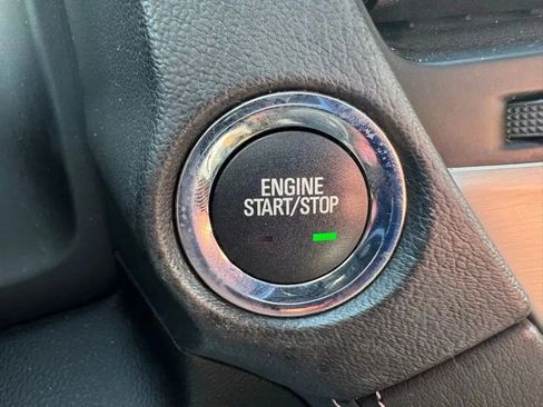 Used 2019 GMC Yukon XL Denali w/ Denali Ultimate Package image 29