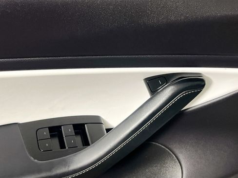 Used 2019 Tesla Model 3 Long Range image 13