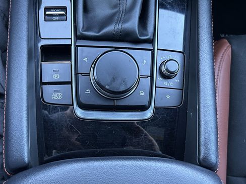 Used 2024 MAZDA MAZDA3 s image 34