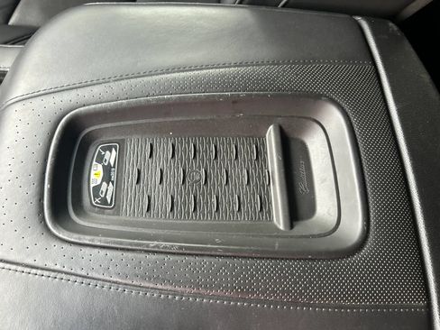 Used 2016 Cadillac Escalade ESV Platinum AWD/4WD image 26