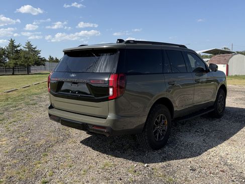 Used 2025 Ford Expedition Tremor AWD/4WD image 3