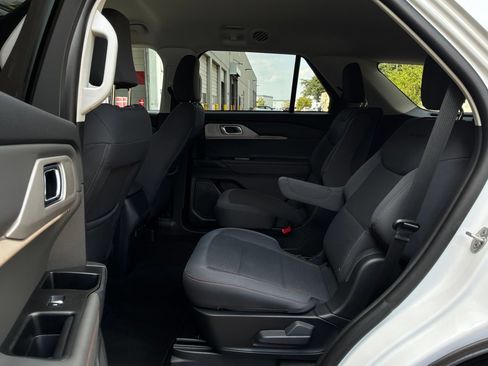 Used 2026 Ford Explorer Active RWD image 12