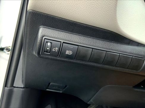 Used 2026 Toyota Corolla LE image 33