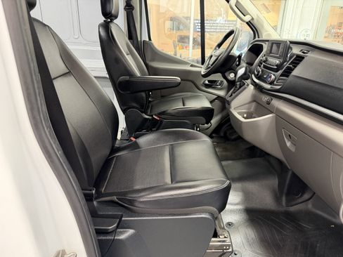 Used 2023 Ford Transit 250 Medium Roof RWD image 24