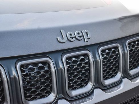 Used 2023 Jeep Compass Trailhawk AWD/4WD image 9
