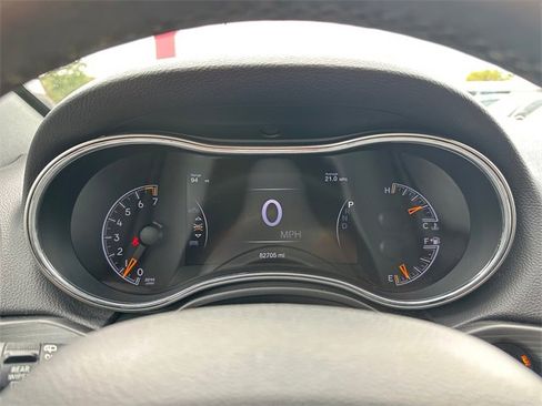 Used 2019 Jeep Grand Cherokee Altitude image 25
