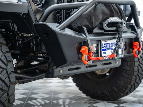 Used 2020 Jeep Gladiator Rubicon AWD/4WD image 15