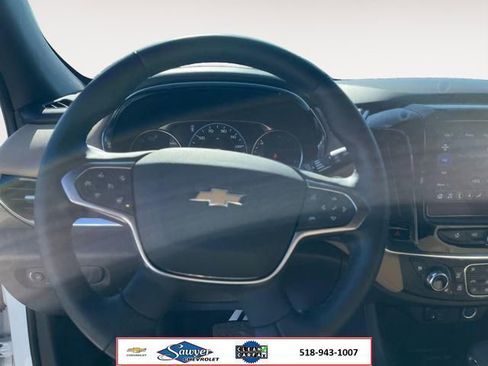 Used 2023 Chevrolet Traverse Premier AWD/4WD image 13