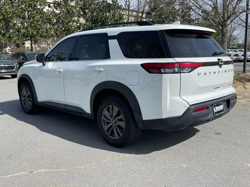 Used 2022 Nissan Pathfinder SV AWD/4WD image 5