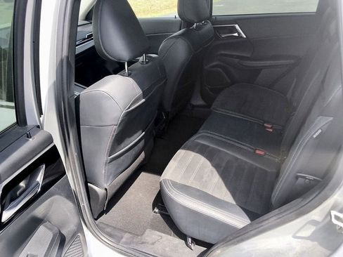 Used 2022 Mitsubishi Outlander SE AWD/4WD image 16