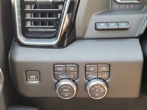 New 2025 GMC Sierra 2500 Denali w/ Technology Package image 39