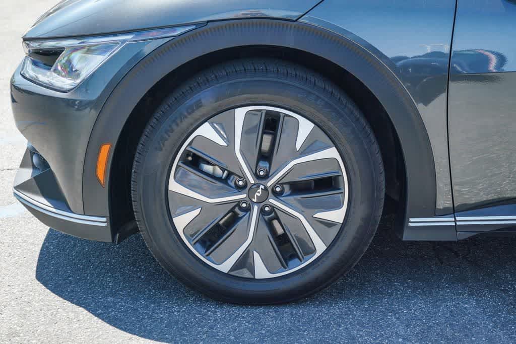 Used 2024 Kia EV6 Light RWD image 9