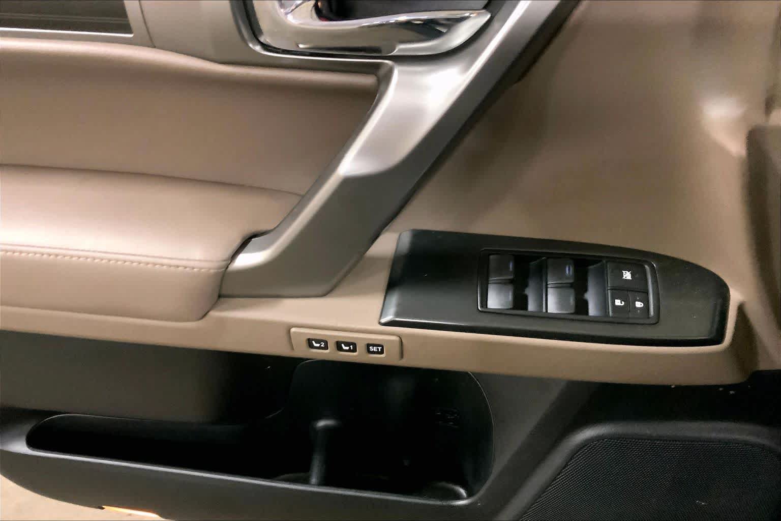 Certified 2023 Lexus GX 460 Premium w/ Premium Package AWD/4WD image 35