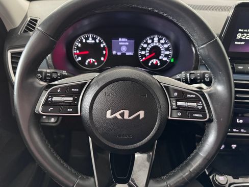 Used 2023 Kia Seltos S w/ Navigation Package AWD/4WD image 13
