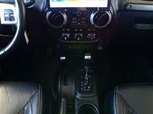 Used 2017 Jeep Wrangler Unlimited Sport AWD/4WD image 28