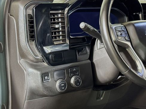 Used 2025 Chevrolet Silverado 1500 LT image 8