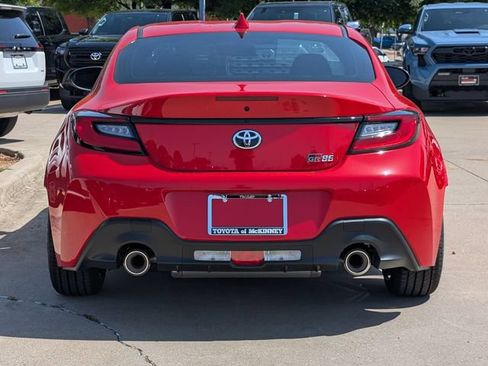 New 2026 Toyota GR86 RWD image 5