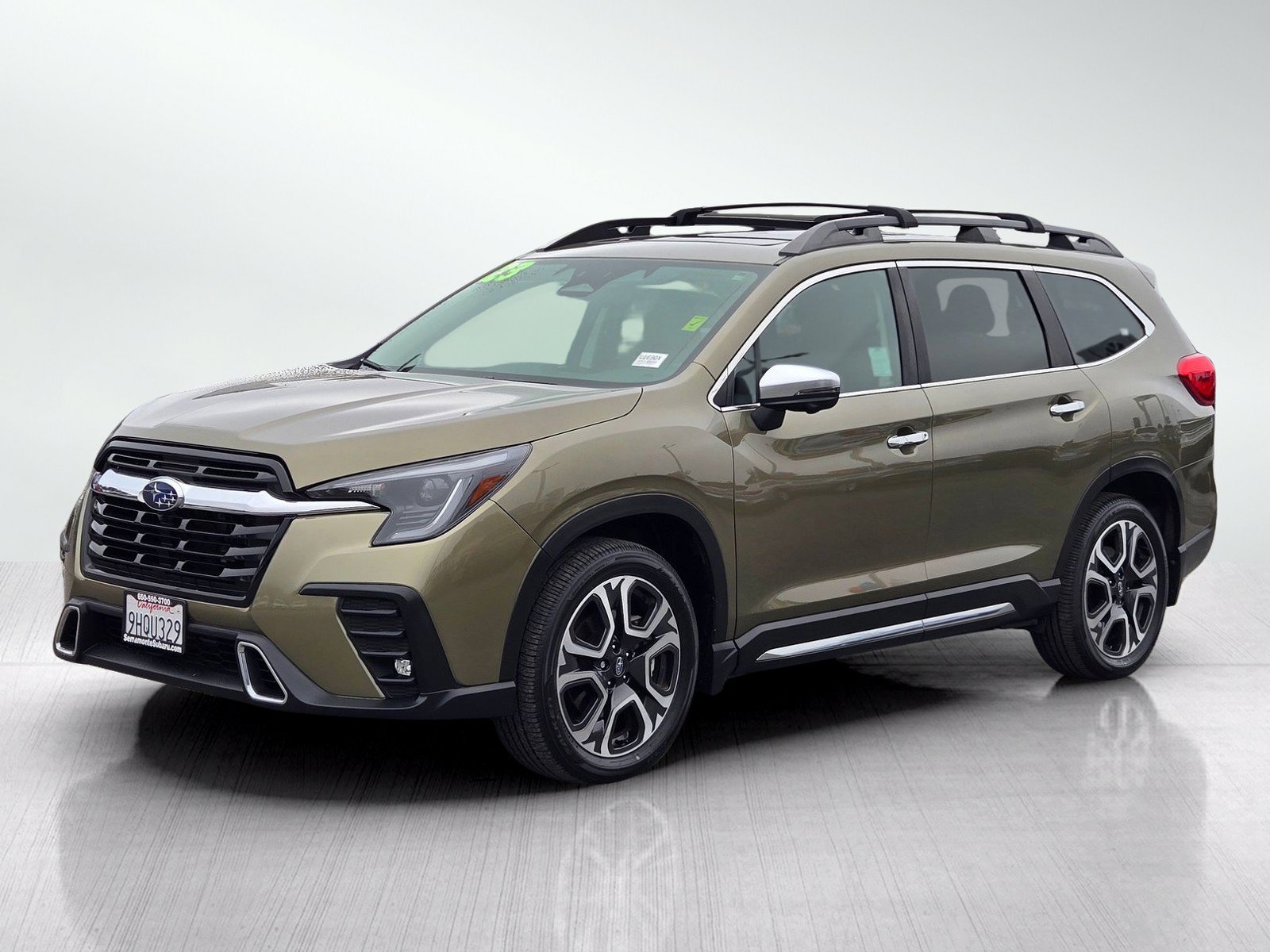 Used 2023 Subaru Ascent Touring AWD/4WD image 8