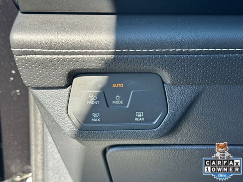 Used 2024 Volkswagen Atlas SE image 31