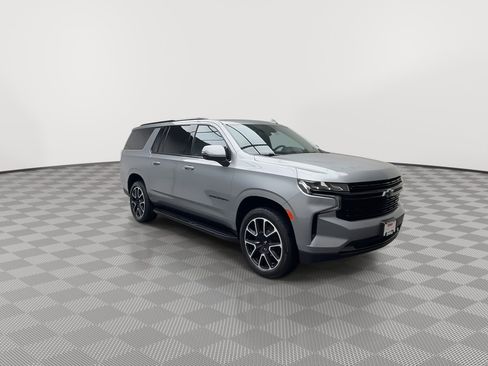 Certified 2024 Chevrolet Suburban RST w/ Luxury Package image 38