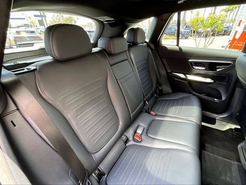 Used 2026 Mercedes-Benz GLC 300 image 27
