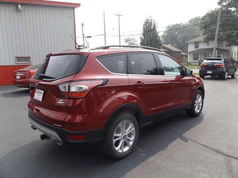 Used 2018 Ford Escape SE w/ SE Sync 3 Package AWD/4WD image 6