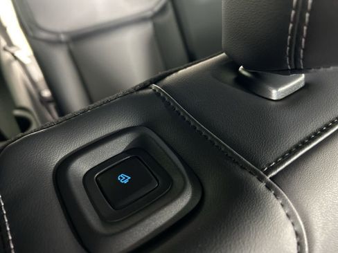 New 2025 Ford Expedition Max Platinum w/ Stealth Performance Package image 32