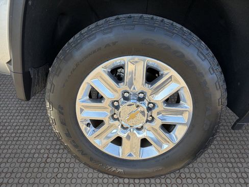 Certified 2025 Chevrolet Silverado 3500 High Country AWD/4WD image 10