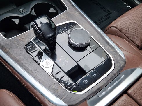 Used 2020 BMW X5 M50i w/ Premium Package image 19