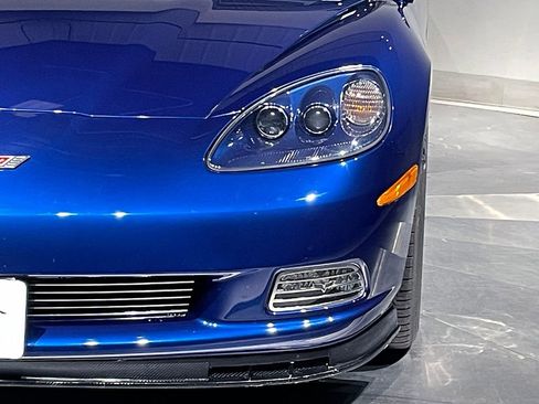 Used 2006 Chevrolet Corvette Coupe w/ Preferred Equipment Group RWD image 4