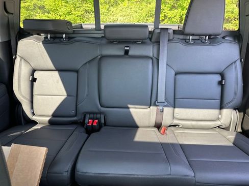 New 2026 Chevrolet Silverado 1500 LT Trail Boss w/ LT Trail Boss Premium Package AWD/4WD image 32