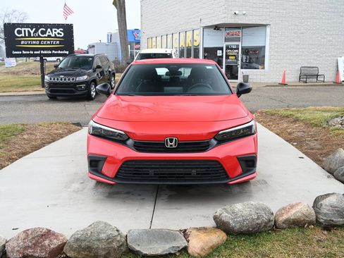 Used 2023 Honda Civic Sport image 2