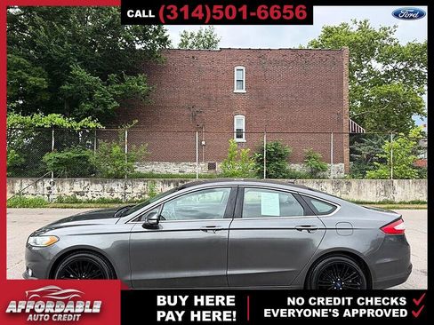 Used 2016 Ford Fusion SE w/ Equipment Group 202A FWD image 2