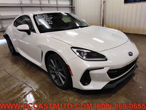 Used 2024 Subaru BRZ Limited RWD image 4